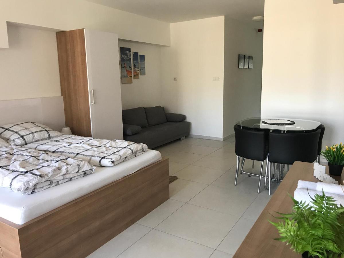 Tisza Gyongye Apartmanhaz Apartment Szeged Luaran gambar