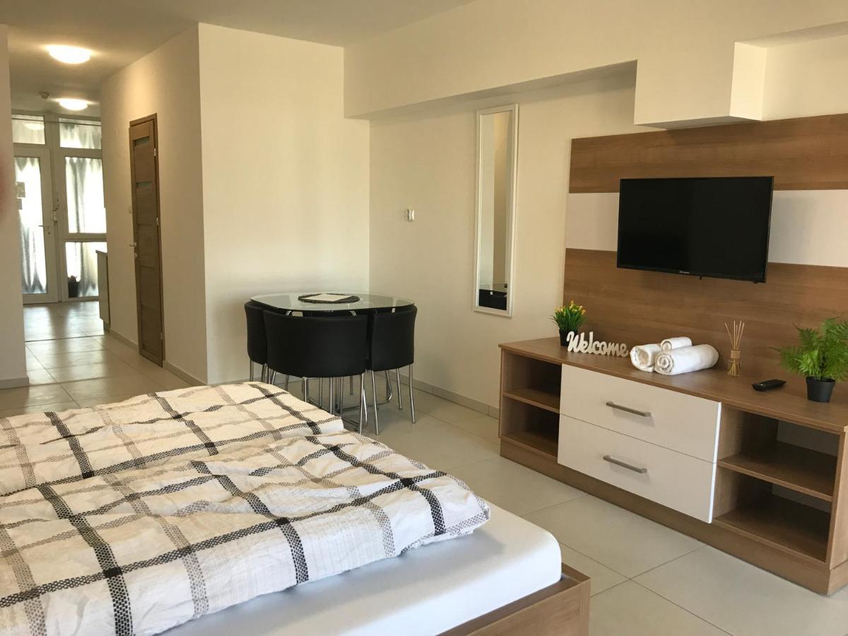 Tisza Gyongye Apartmanhaz Apartment Szeged Luaran gambar