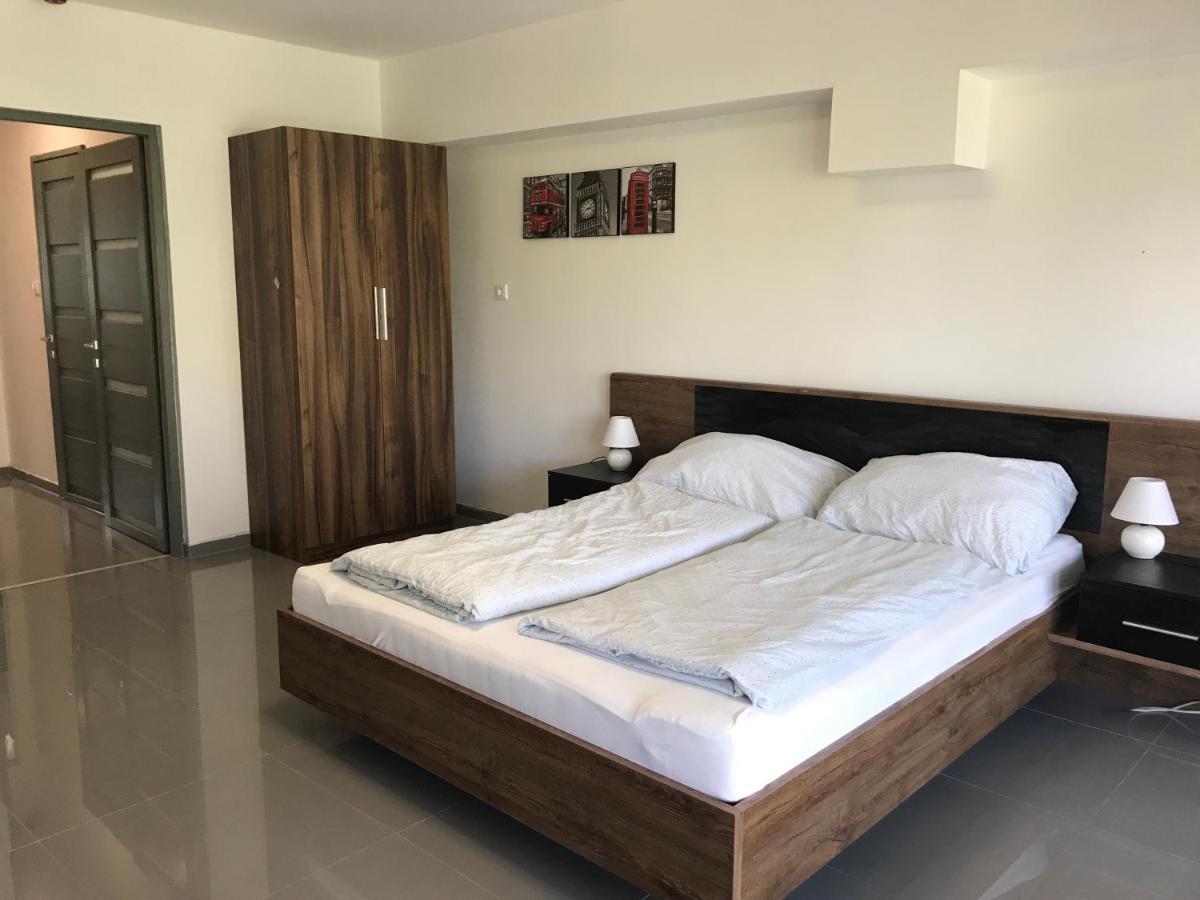 Tisza Gyongye Apartmanhaz Apartment Szeged Luaran gambar